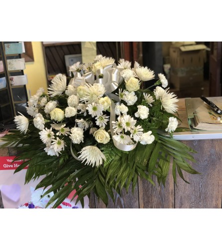 White Traditional Casket Spread