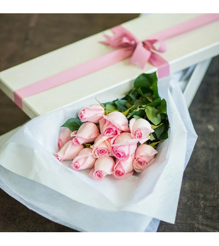 Long Stem Pink Roses in a Box