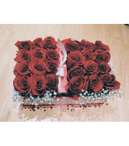 24 Red roses in box with perfume