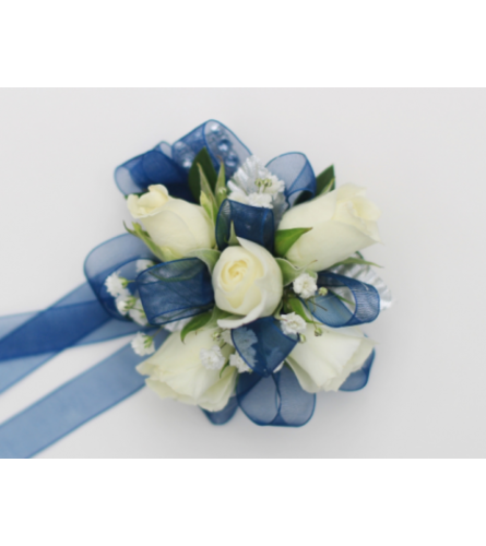 White & blue corsage