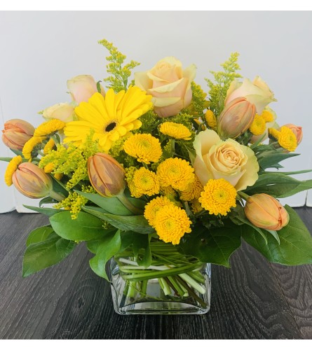 Mellow Yellow Arrangement