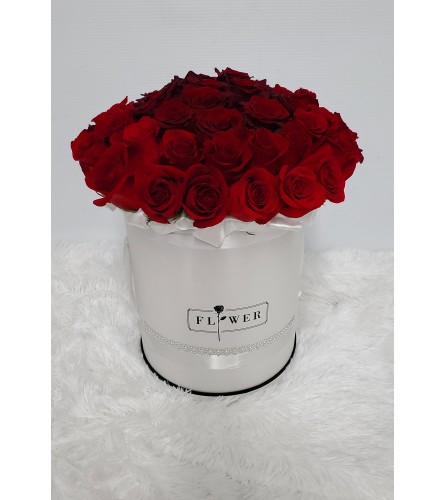 50 Roses in Couture Box