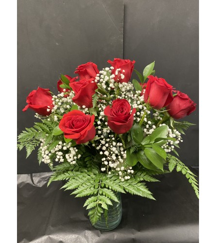 Dozen Red Roses In Vase