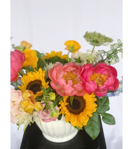 Botanique Signature Bouquet- Sunshine on a Cloudy Day