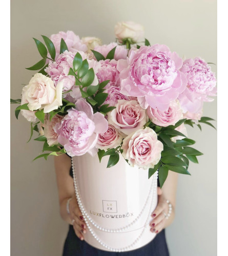 INCREDIBLE PEONIES