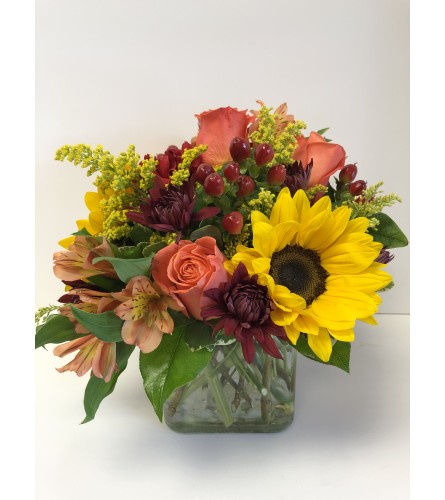 Lovely Autumn Sunshine - Deluxe. An arrangement by Thurston Flowers.