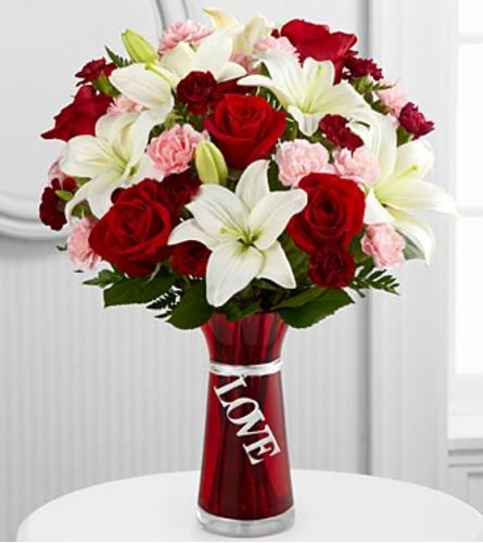 FTD Expressions of Love Bouquet FTD - Standard. An arrangement by Floral Fantasy.