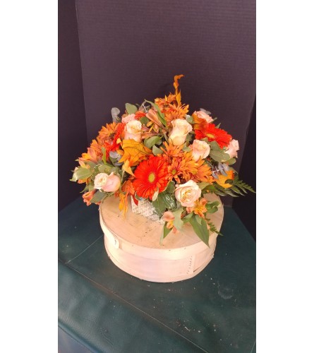 Thanksgiving Kisses - Deluxe. An arrangement by Pandora's Posies.