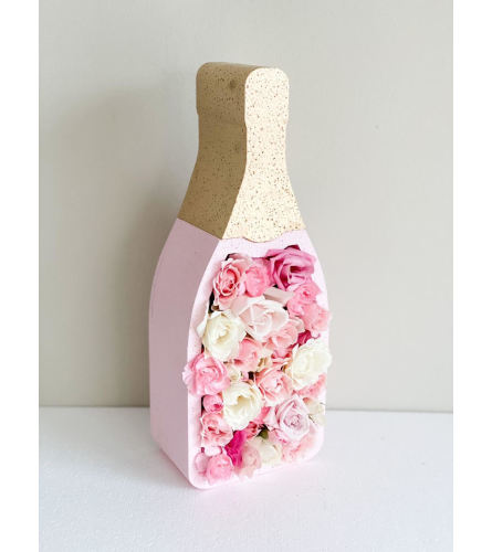 Sparkle Valentine's Day. An arrangement by Lux Flower Box.
