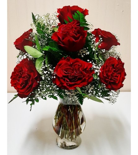 Signature Dozen Red Heart Roses