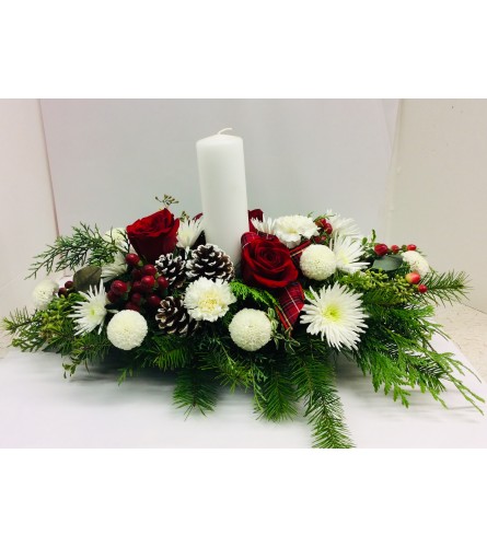 A White Candle Christmas Arrangement