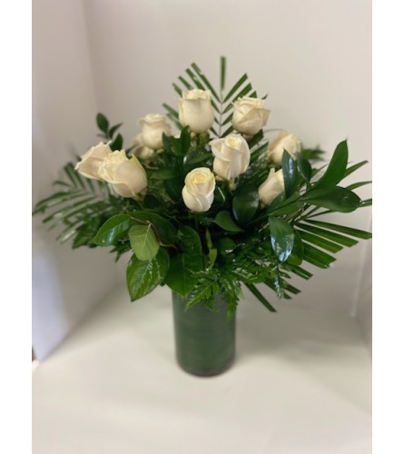 DELUXE WHITE ROSES (1/2 DOZEN, 1 DOZEN & 1.5 DOZEN)