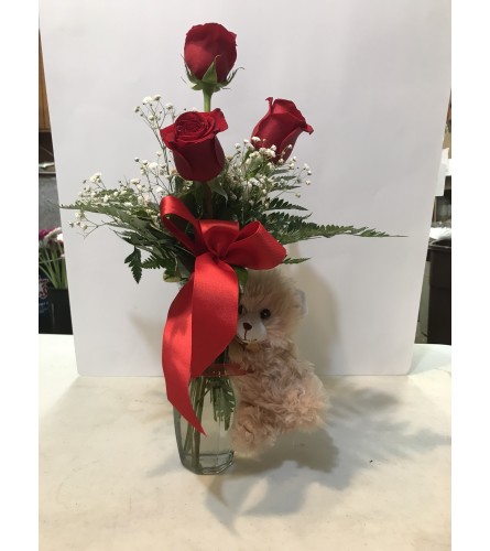 Red roses and small bear