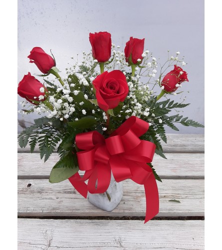 6 Classic Red Roses