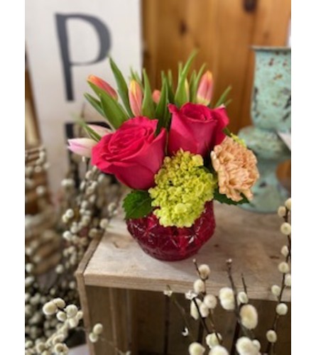 Easter Gems. An arrangement by Freshwater Farms.