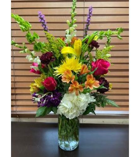 Spring Breeze. An arrangement by Fink Flowers, Gifts and Flower Delivery.