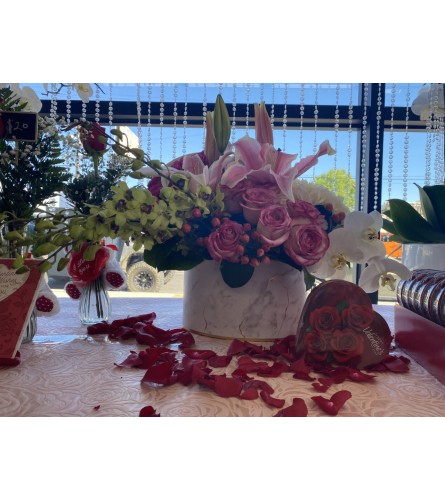 My Heart Beats. An arrangement by Flower World and Gifts.