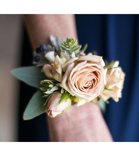 Foraged Floral Classic Corsage