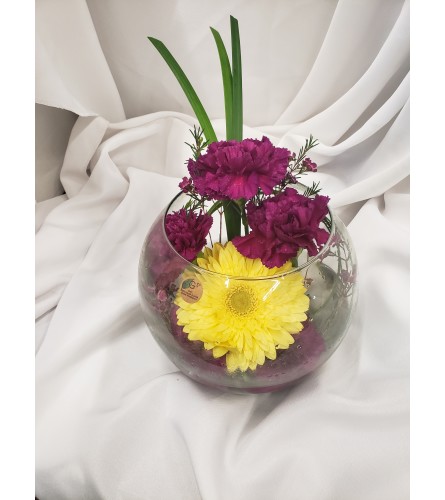 Sunshine smile21. An arrangement by Jane's Floral Dreams.