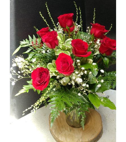 Lush Red Dozen Roses