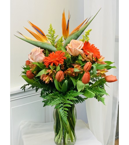 Falling in Love - Standard. An arrangement by Violeta's Flower Shop.
