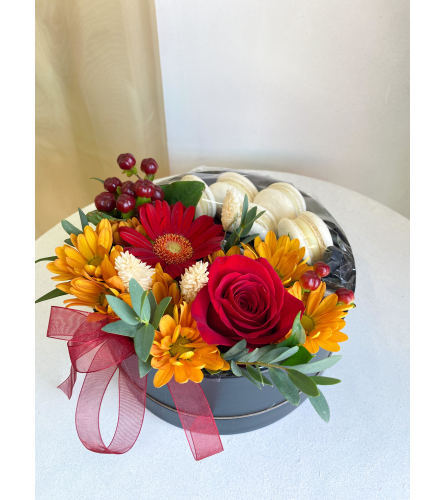 Fall flowers with macaroons