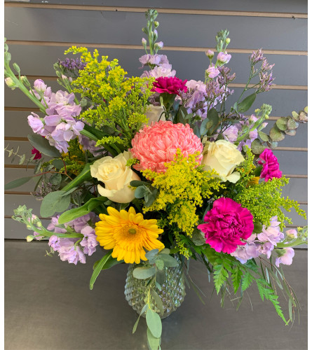Pastel spring memories. An arrangement by DMP Flowers and Gifts.