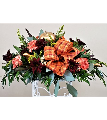 Fall Harvest Centrepiece - Deluxe. An arrangement by Flowers Plus.