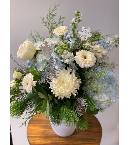 Ice Queen Designers Choice Arrangement. An arrangement by Linda's Floral Designs.
