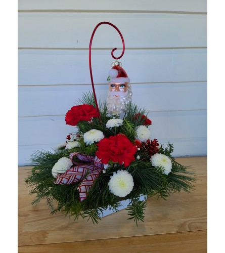 SANTA ORNAMENT ARRANGEMENT