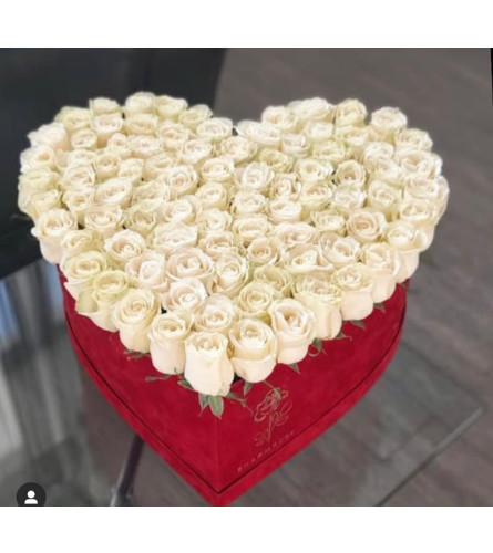 HUNDRED WHITE ROSES