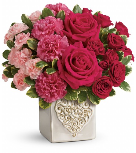 Swirling Heart Bouquet (Teleflora)