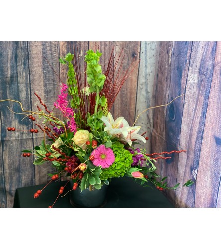 Boomin' and Bloomin'. An arrangement by Flower Snobs at Cityview.