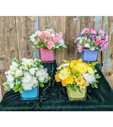 sweet petite. An arrangement by Gardenfairy Florist.