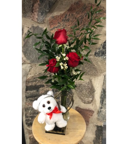 Love You More xo - Deluxe. An arrangement by Mount Brydges Floral Design.