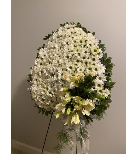 My Teardrop. An arrangement by Seasons Change Designs.