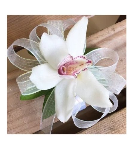 One Bloom White Cimd Corsage 2023