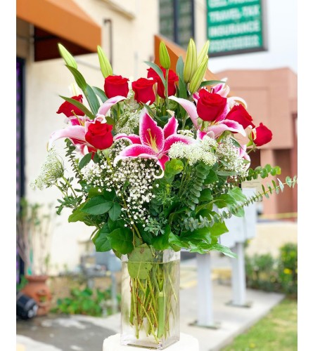 Rose and Lily Elegant. An arrangement by Flower World and Gifts.