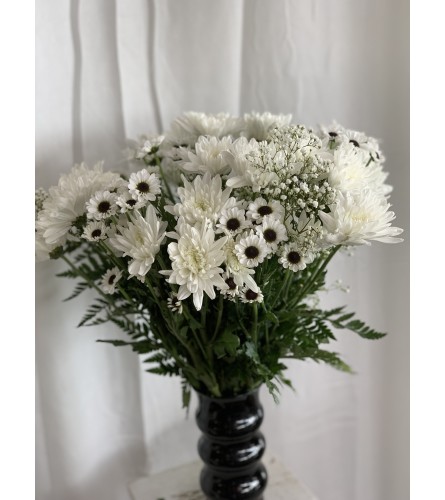 Daisy Chic Bouquet by Floratechnics. An arrangement by Lori's Hearts and Flowers.