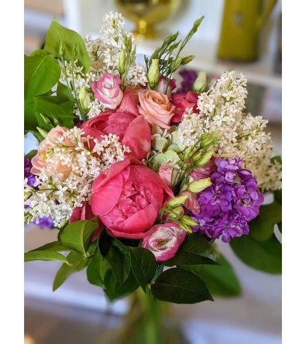 Spring Bride. An arrangement by Fleur du Jour.