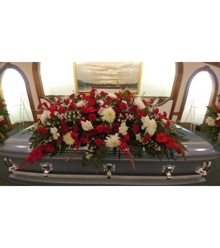 Traditions Casket Spray