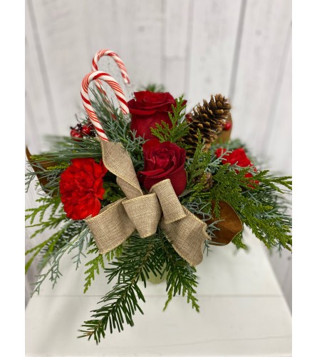 Holiday Spirit (AV). An arrangement by Avenida Flowers.