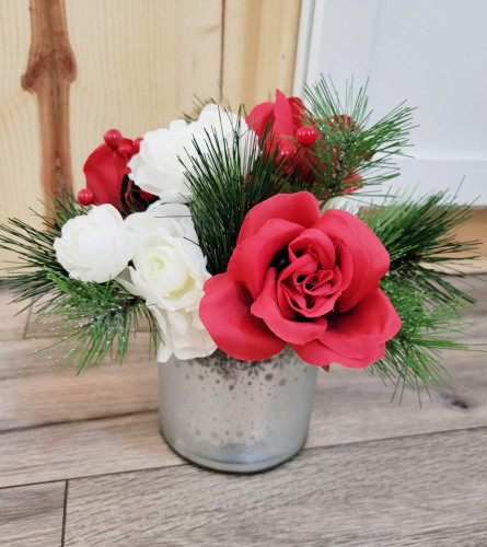 SILK Christmas arrangement