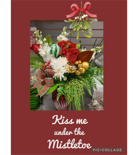 Kiss me under the mistletoe