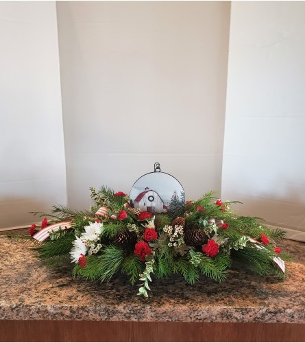 Farm Ornament Centerpiece - Standard. An arrangement by Zaisers Florist and Greenhouse.