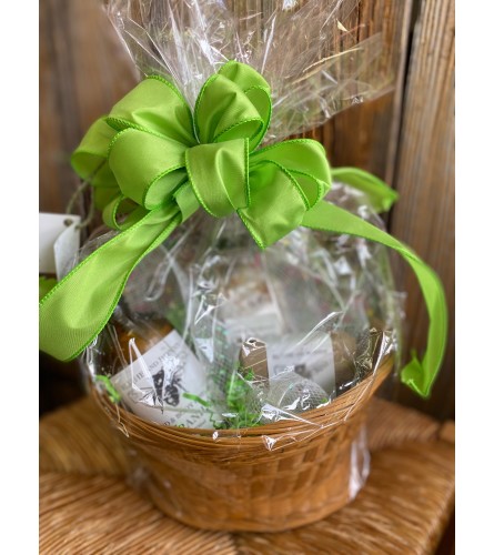 Blithe and Bonnie Luxury Basket