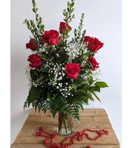 Classic Love - Dozen Red Roses