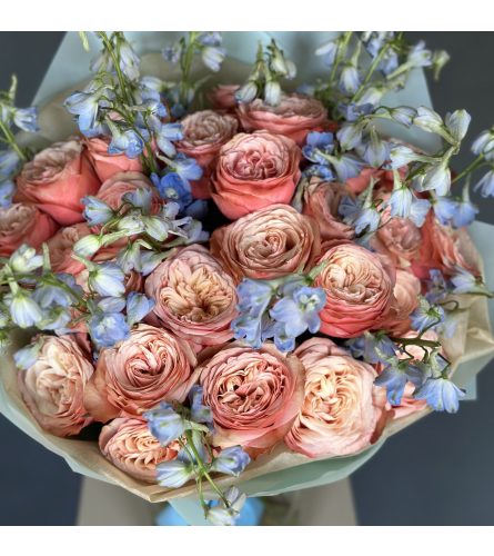 Duo Bouquet of Roses Kahala&Delphinium