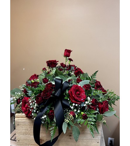 Rosy Posy Urn Wreath