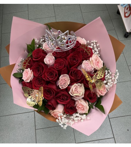 Ramo Buchon  Rose bouquet, Flower arrangements, Bouquet